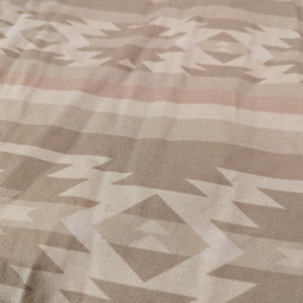 Sonoma 3/4 zip pull over flannel Aztec print large - Picture 9 of 11